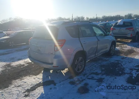 2009 Toyota Rav4 Sport V6 z USA, uszkodzony, nr VIN JTMBK32V295072038